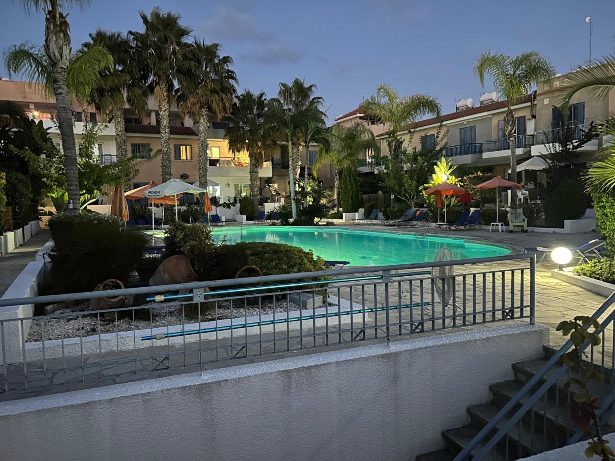Exceptional Townhouse Villa Paphos Eksteriør billede